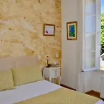 Des 7 Tours Otel 3*