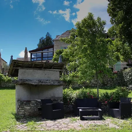 Hotel Des 7 Tours 3*