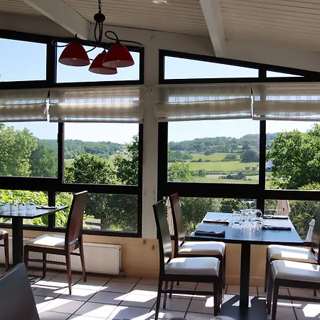 Des 7 Tours Hotel 3*