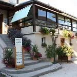 Des 7 Tours Hotel
